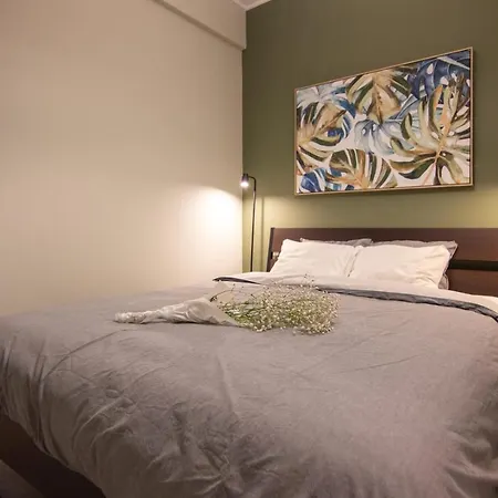 15 Minutes From Acropolis Apartment *